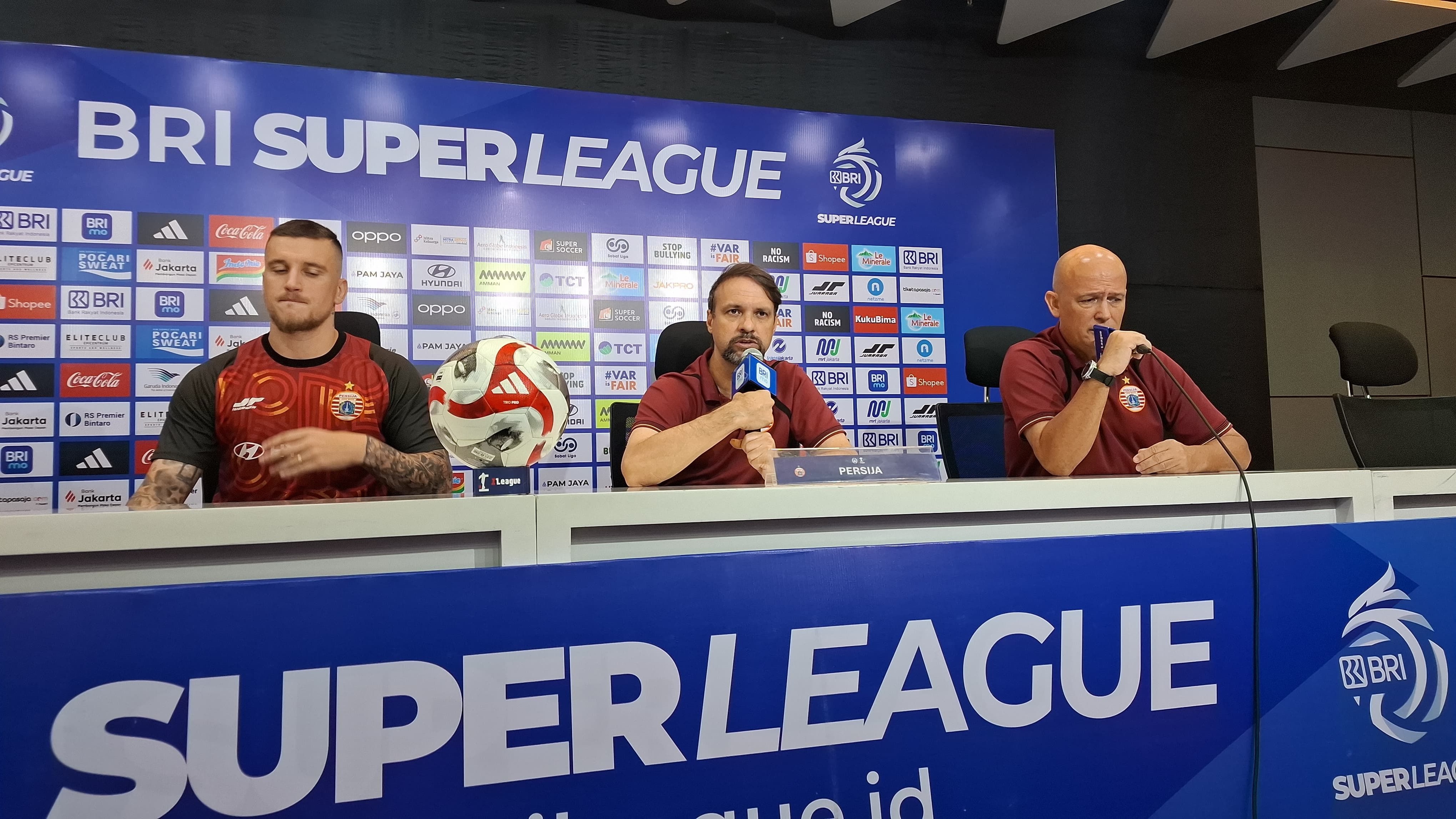 Sedikit Kesal, Mauricio Souza Jawab Kritik 'Malas" Mainkan Pemain Baru Persija Jakarta 