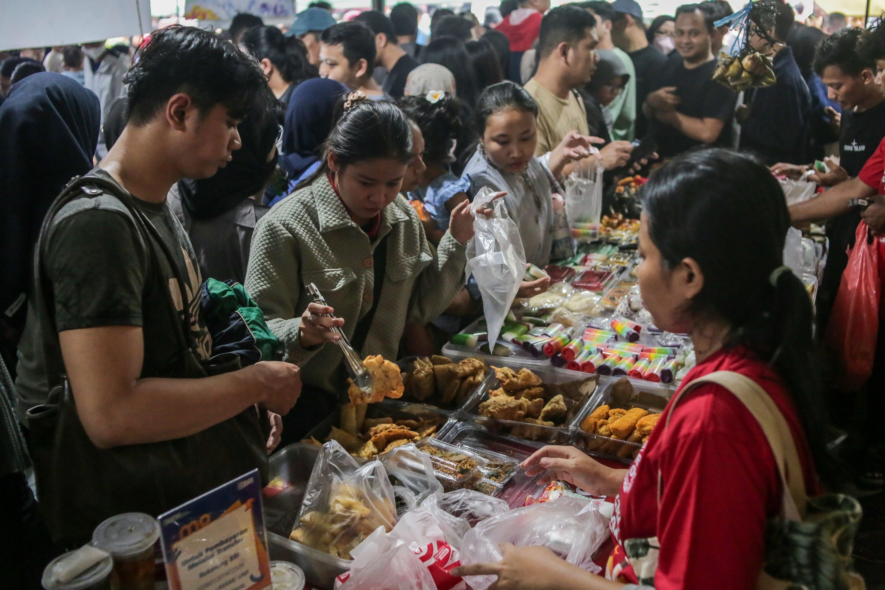 Penertiban Pedagang Takjil di Trotoar Jakarta Jangan Sampai Rugikan Pedagang Kecil