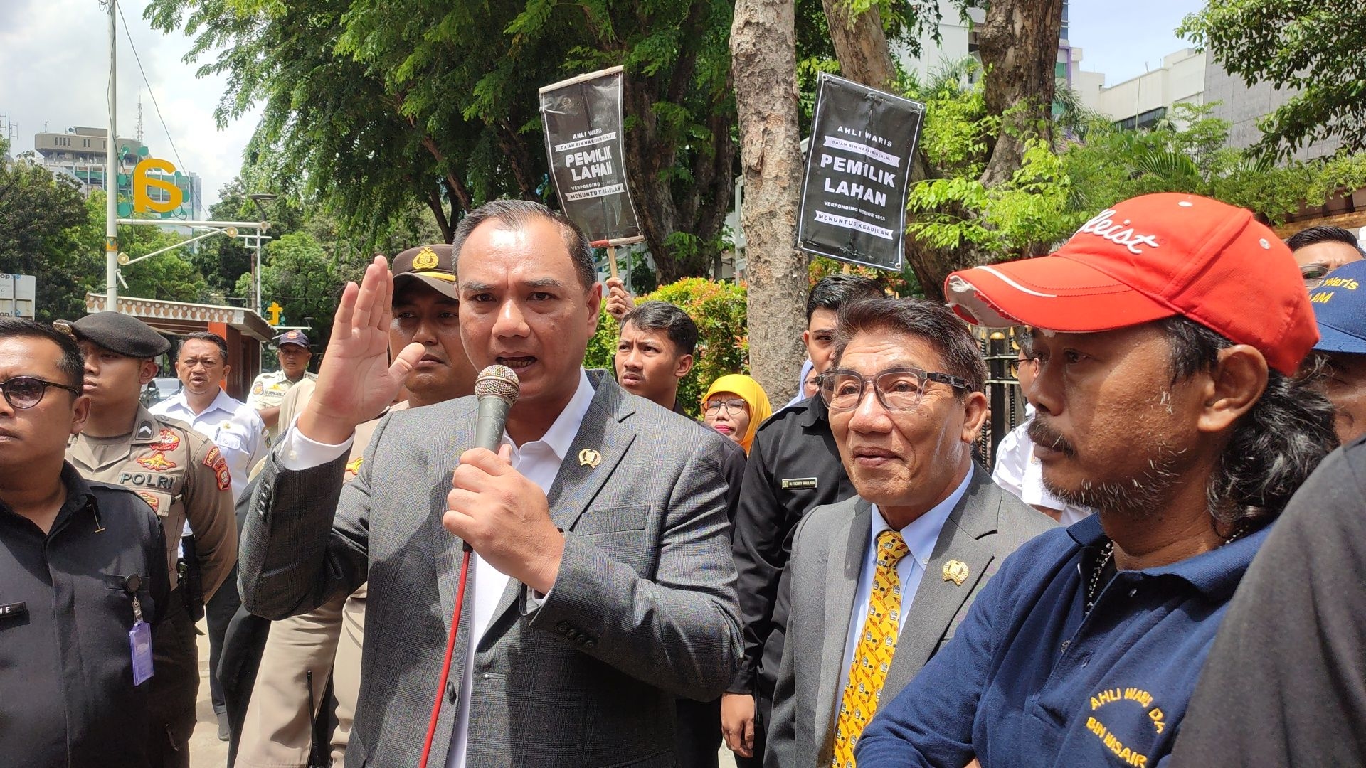 Fraksi Glokar DPRD Jakarta Usul Bentuk Pansus untuk Perbaiki Tata Kelola Sampah