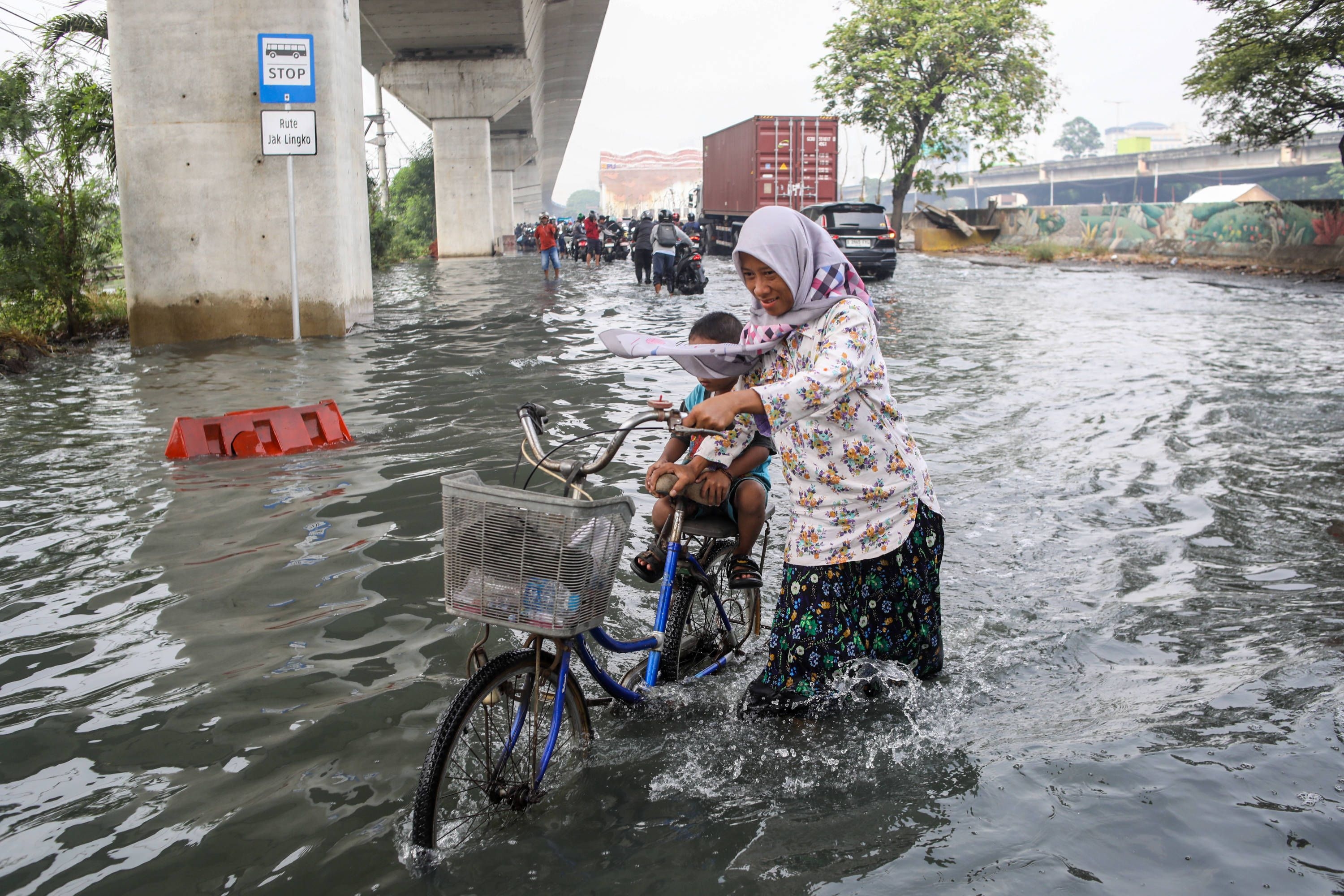BPBD Jakarta Keluarkan Peringatan Banjir Rob hingga 7 Januari 2026