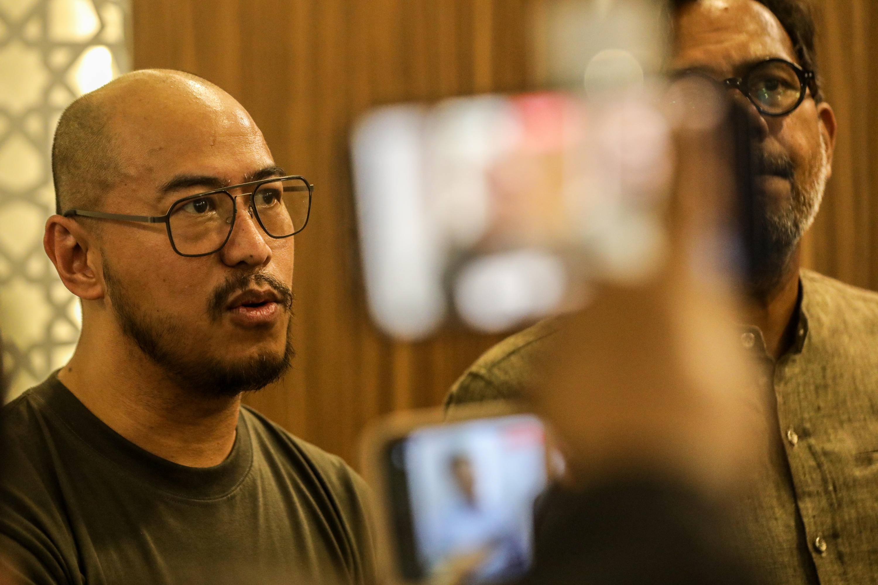 Ditembak Enam Laporan Polisi, Pandji Pragiwaksono Tegaskan Tetap Lanjut Berkarya