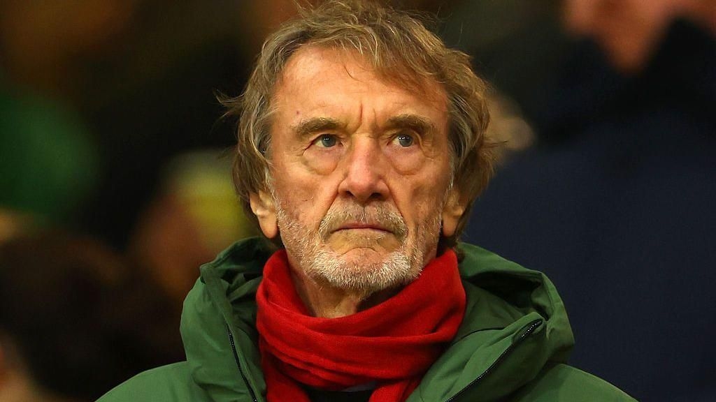 Bos MU Jim Ratcliffe Sebut Inggris “Dikolonisasi Imigran”, Publik dan Politisi Bereaksi Keras