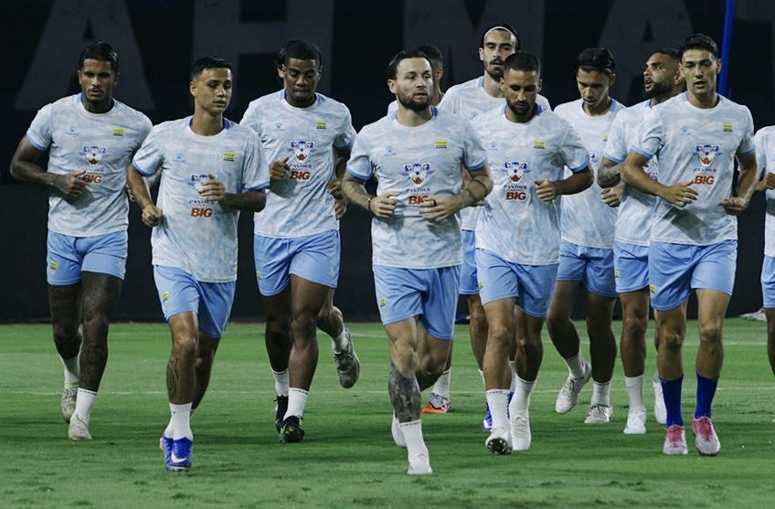 Persib vs Persita: Marc Klok Kembali, Maung Bandung Dapat Tambahan Amunisi 