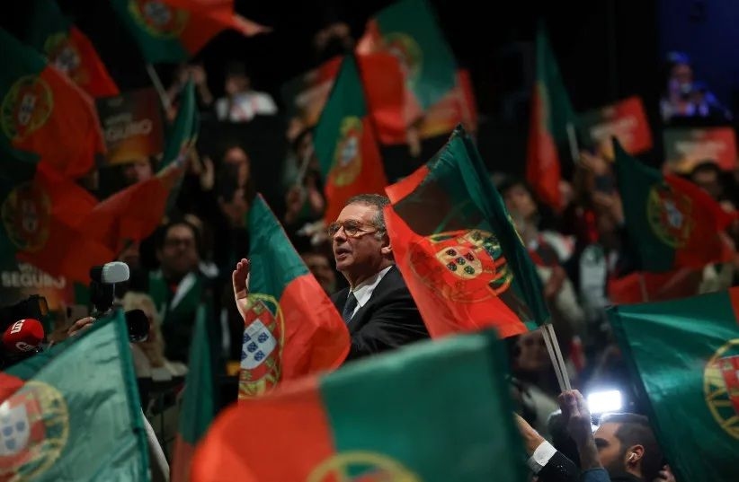 Antonio Jose Seguro Menang Telak di Pilpres Portugal