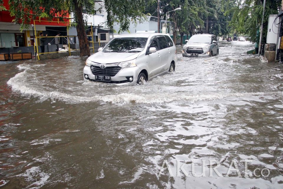 Antisipasi Banjir, Pramono Siap Berlakukan WFH dan PJJ di Jakarta