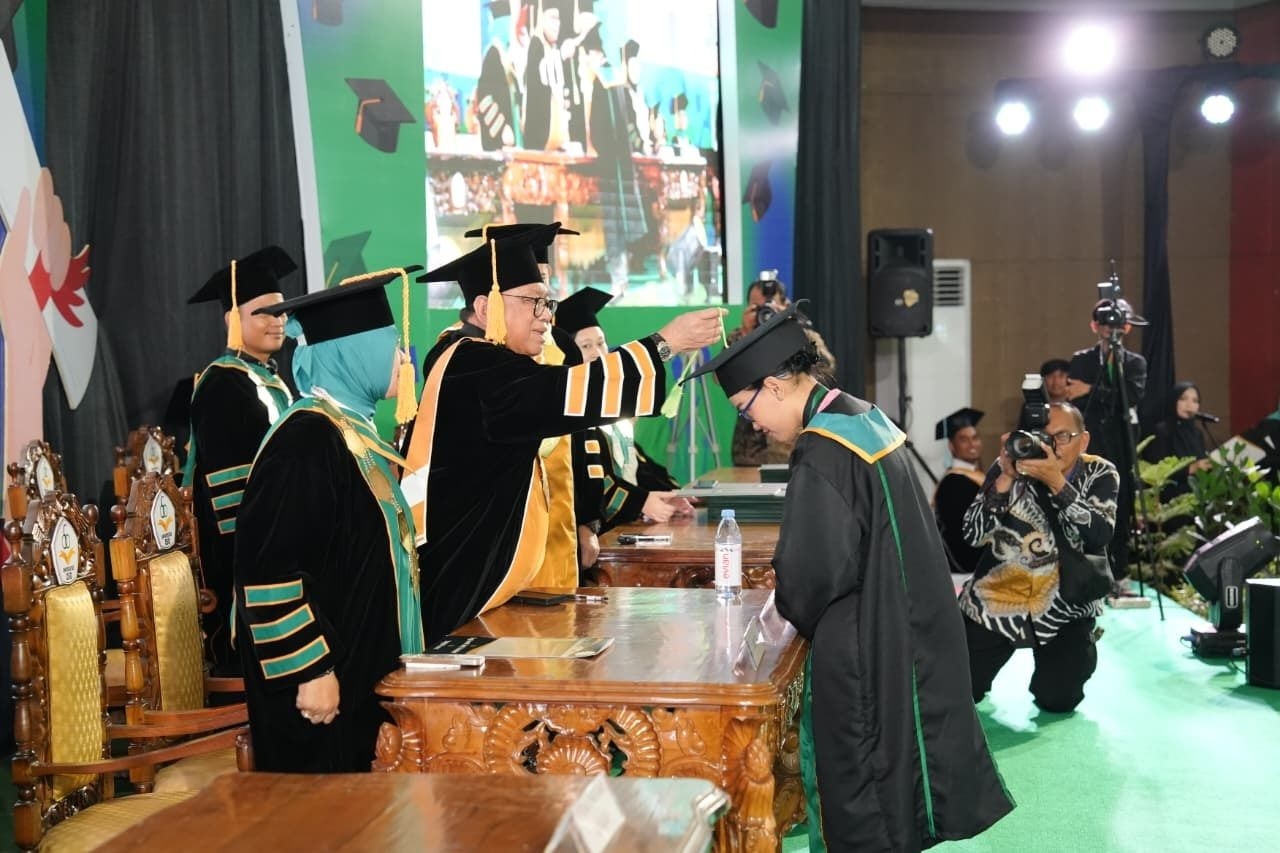 OSO Minta Wisudawan Unoso Terus Tingkatkan Pengalaman dan Ilmu Pengetahuan