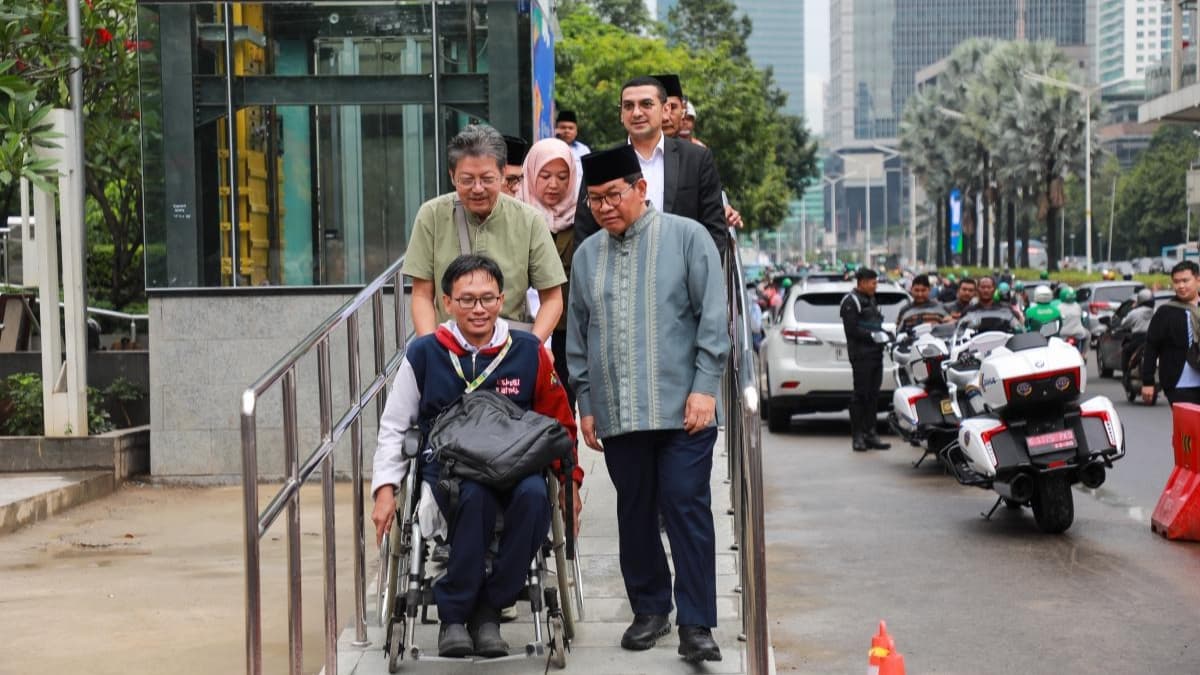 Pramono Resmikan Revitalisasi JPO Sarinah, Terintegrasi Halte Transjakarta