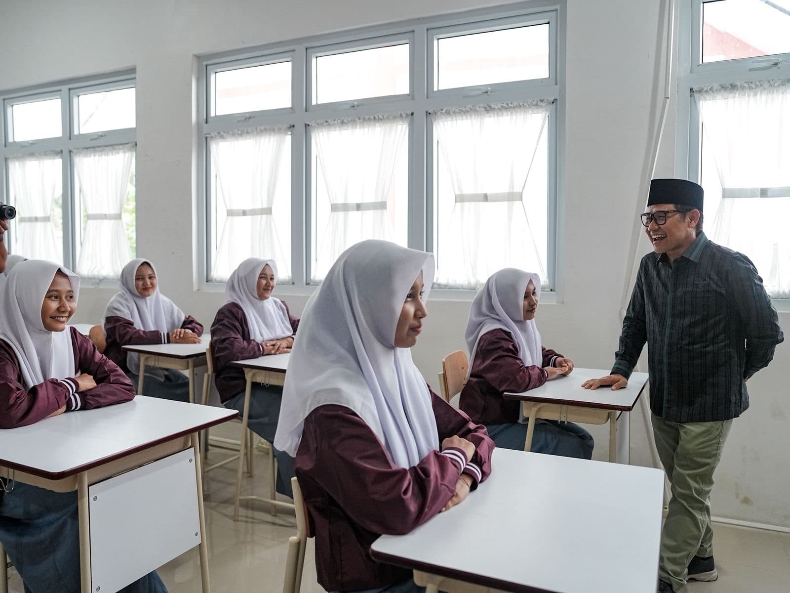 Siswa Sekolah Rakyat di Aceh Titip Surat untuk Prabowo: Kami Janji Belajar dengan Sungguh-sungguh