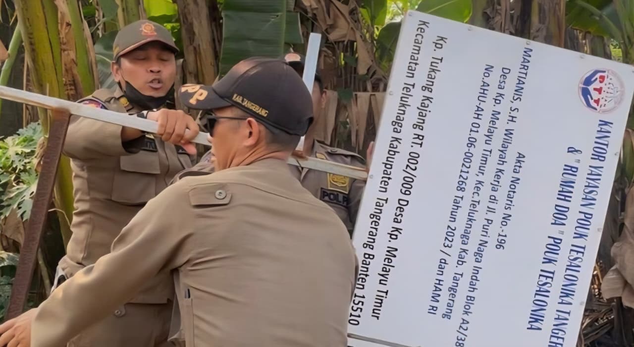 Diduga Tak Punya Izin, Rumah Doa di Teluknaga Tangerang Disegel Usai Ibadah Jumat Agung