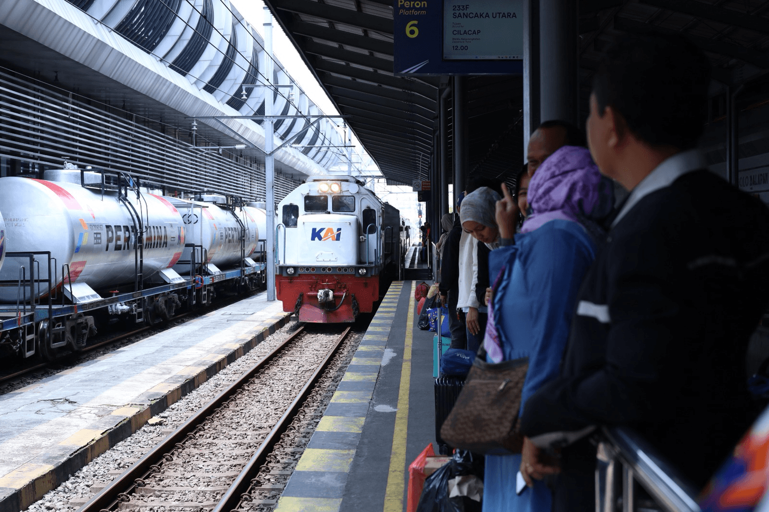 4,2 Juta Penumpang KAI Bantu Tekan Emisi Saat Angkutan Lebaran 2026