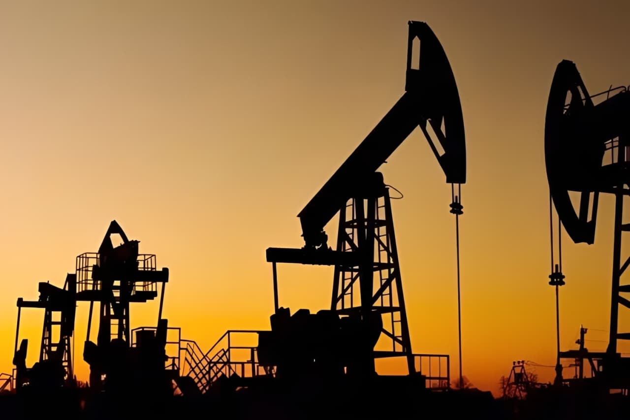 INDEF: Krisis Minyak Bisa Percepat Hilirisasi RI