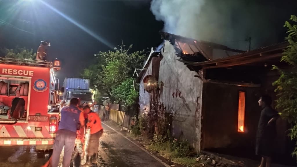 Rumah Lansia di Pasuruan Ludes Terbakar, Diduga Akibat Obat Nyamuk