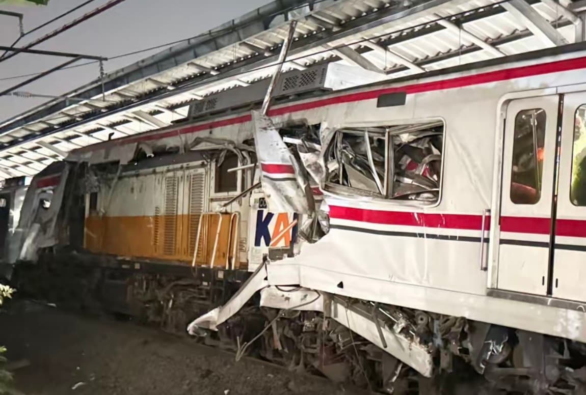Dua Tewas dalam Tabrakan KRL dan KA Argo Bromo Anggrek di Stasiun Bekasi Timur