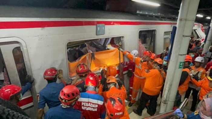 Tabrakan Kereta di Bekasi, Pengamat Otomotif Beri Imbauan untuk KAI dan Perusahaan Taksi 