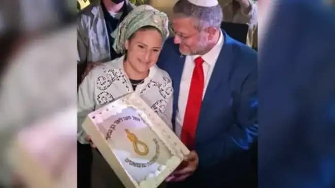 Isu Global yang Menjadi Sorotan: Kue Ultah Menteri Israel Picu Kecaman, Prajurit Ukraina Bertahan di “Zona Maut” hingga Boikot Met Gala