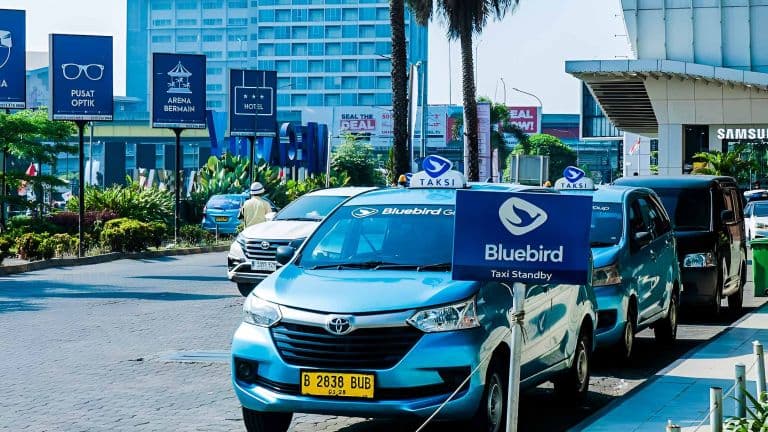 54 Tahun Bluebird, Konsisten Jaga Layanan dan Kepercayaan