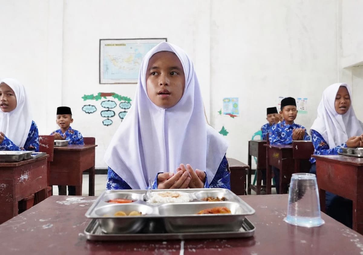 Kepala Bakom Jawab Tuntutan Mahasiswa: Penerima Manfaat MBG Nyata, Pemerintah Siap Evaluasi