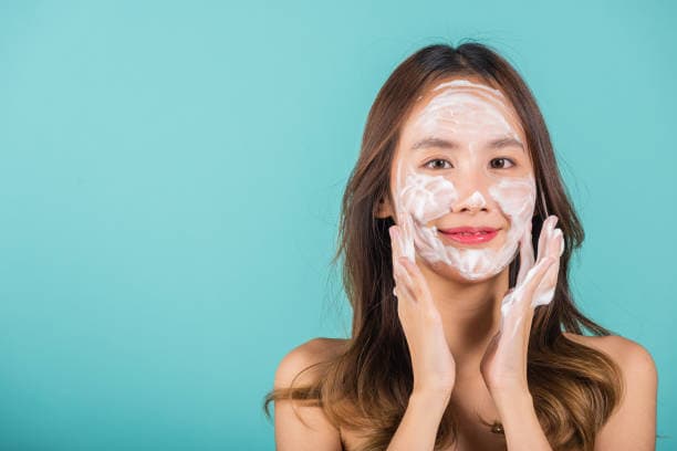 Kenapa Wajah Terasa Kencang Setelah Cuci Muka? Ini Penyebab dan Cara Mengatasinya