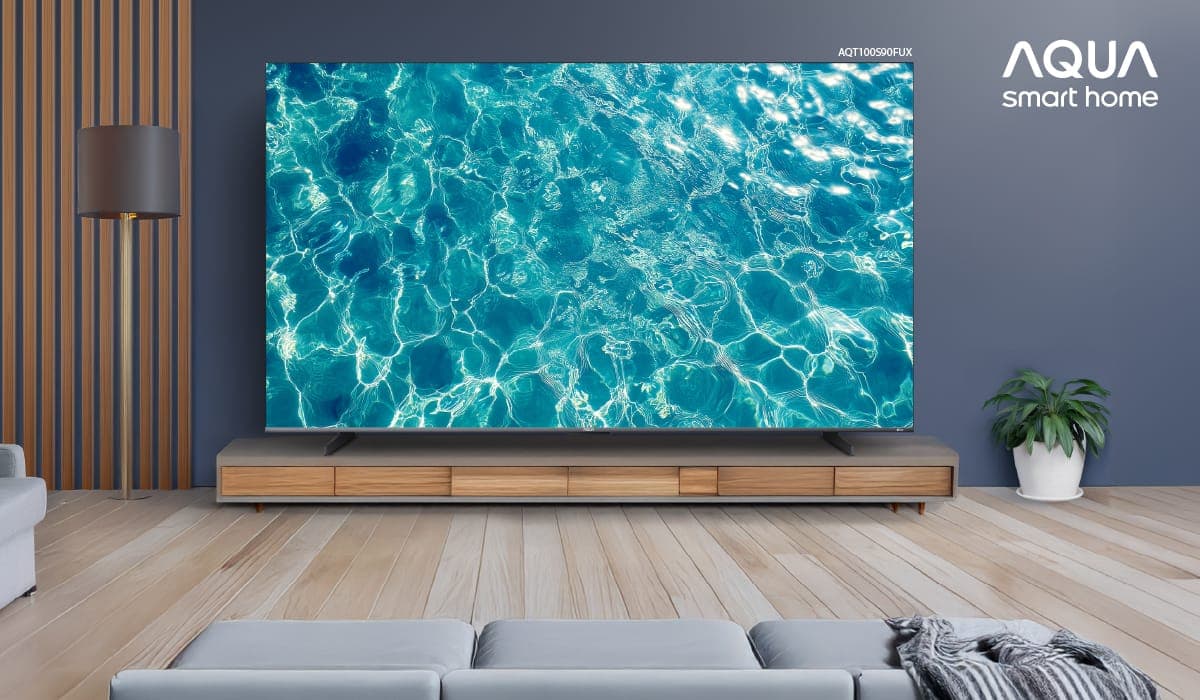 Bioskop Pribadi 100 Inci di Rumah, AQUA Elektronik Rilis AQT100S90FUX dengan Audio KEF dan Bonus TV Layar Lebar!