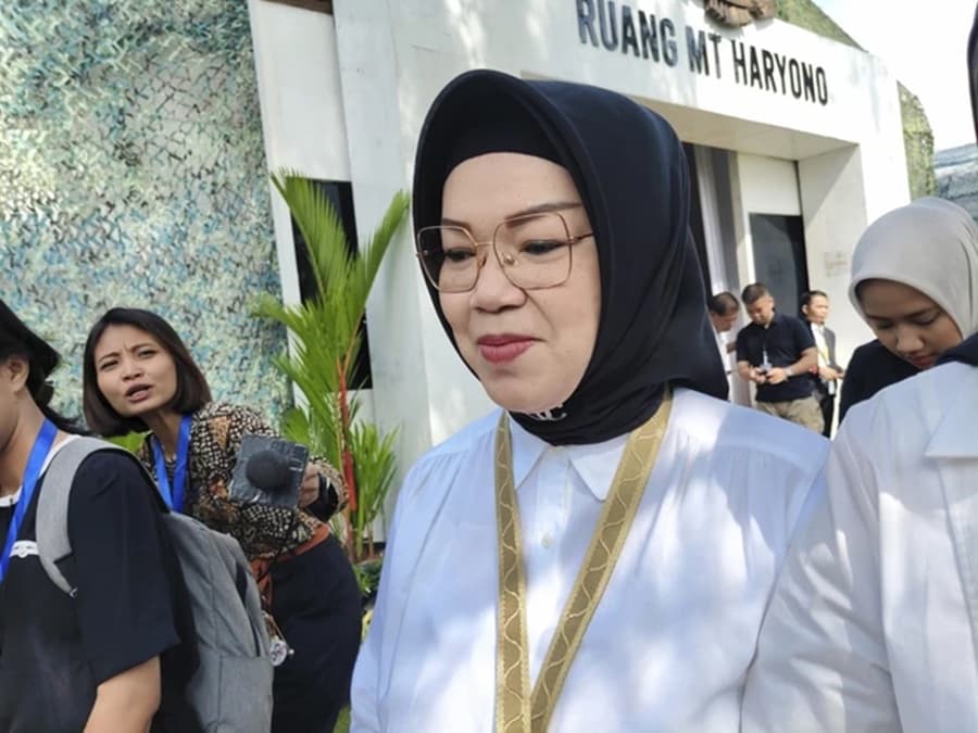 KPK OTT Bupati Sukoharjo Etik Suryani, Diduga Peras Perangkat Daerah
