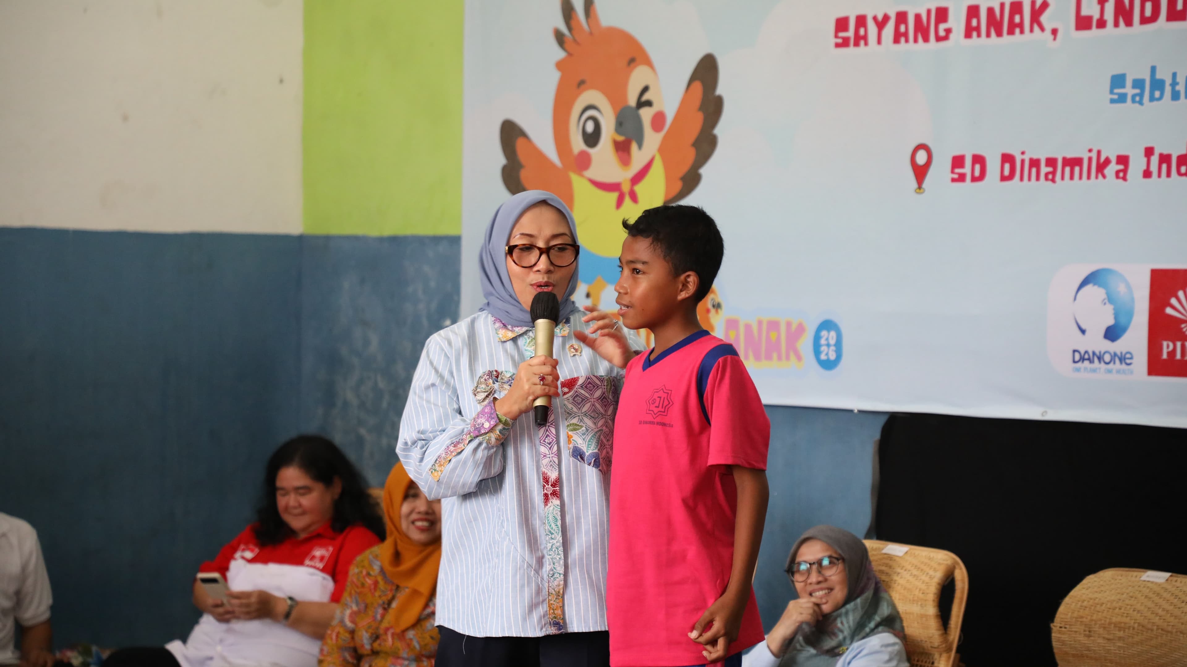 Menteri PPPA Sapa Siswa di Bantar Gebang, Serap Harapan dan Cita-cita Anak Bangsa