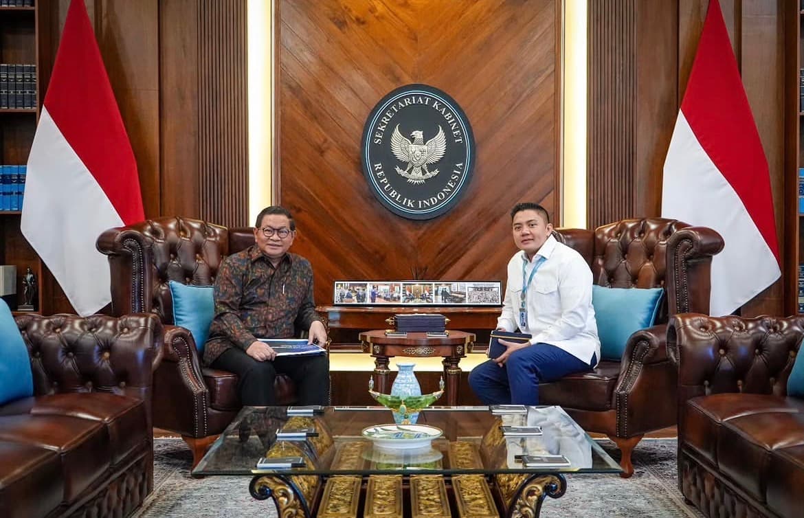 Reuni Dua Seskab: Teddy Indra Wijaya dan Pramono Anung Bahas Program Strategis Jakarta
