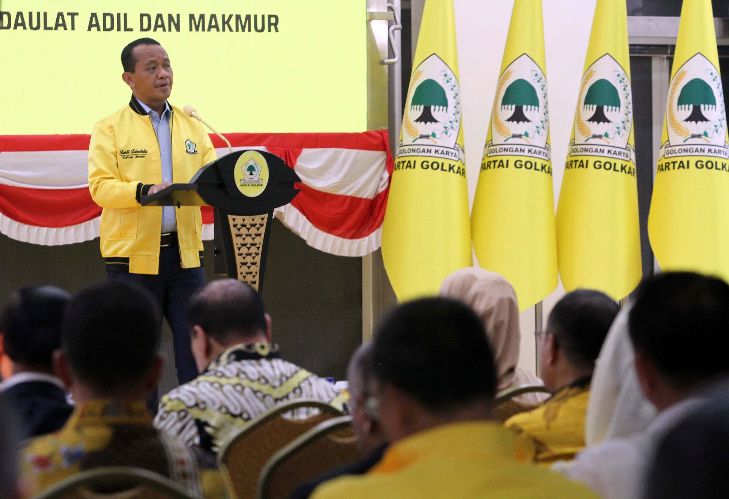 Ketua Umum Partai Golkar Bahlil Lahadalia menyampaikan pidatonya pada Pengarahan Ketua Umum DPP Partai Golkar dalam rangka HUT Ke-81 Kemerdekaan Republik Indonesia di Kantor DPP Partai Golkar, Jakarta, Selasa (18/8/2026).AKURAT.CO/Sopian
