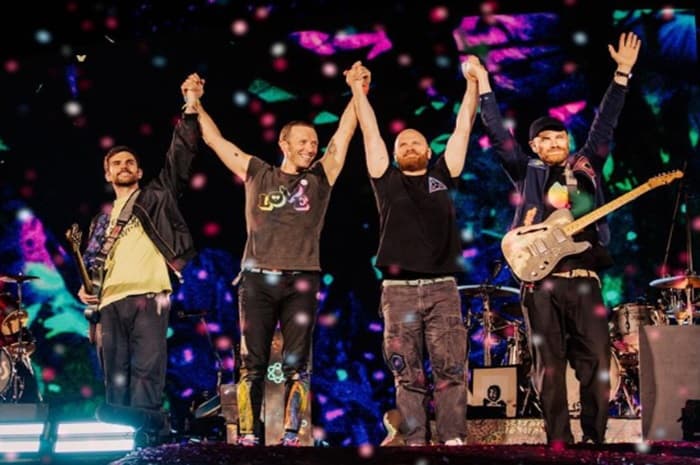 Konser Coldplay Segera Datang, Ini Rekomendasi Tempat Makan Dekat GBK