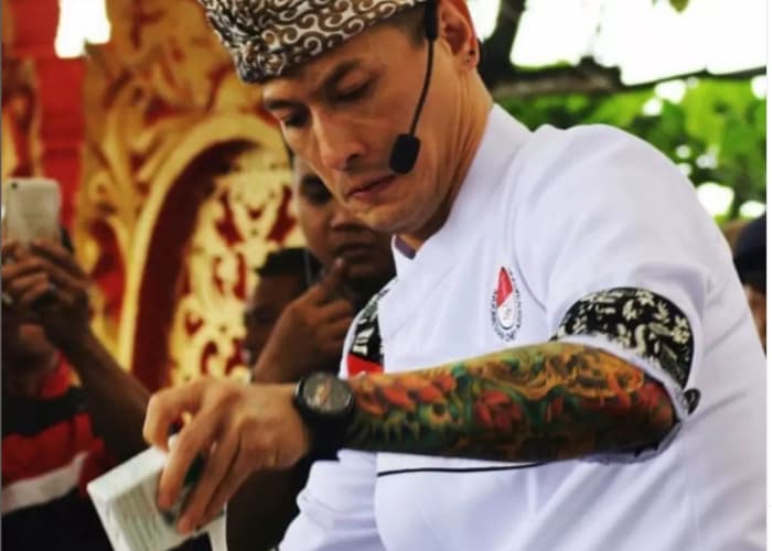 Bukan Lulusan Sekolah Masak, Ternyata Chef Juna Dulunya Kuliah Perminyakan Hingga Pilot