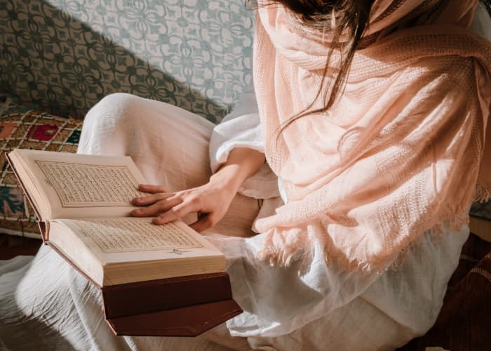 Al-Quran yang Rusak dan Tak Lagi Bisa Digunakan Bolehkah Dibakar?