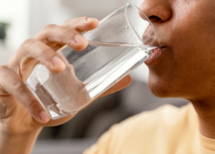 Ternyata Segini Kebutuhan Air yang Harus Anda Minum Saat Cuaca Panas