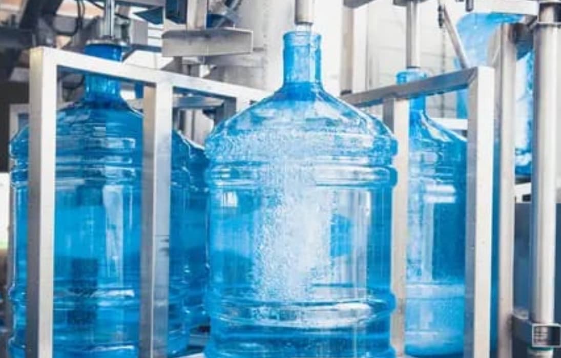 Konsumen Berhak Tolak Galon Air Minum Kusam dan Tidak Layak