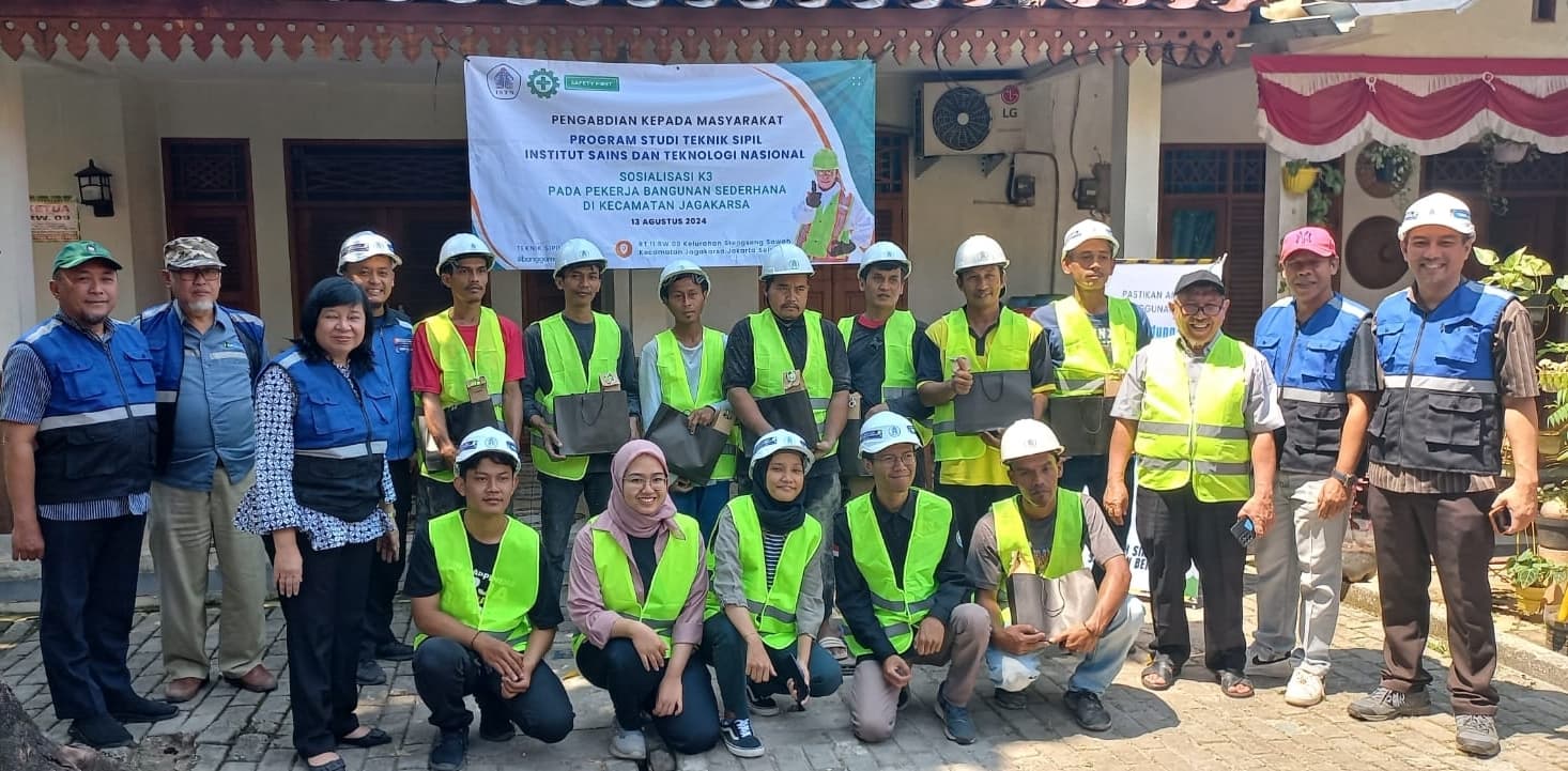 Jalankan Program PKM, Prodi Teknik Sipil ISTN Berikan Sosialisasi K3 Pada Masyarakat