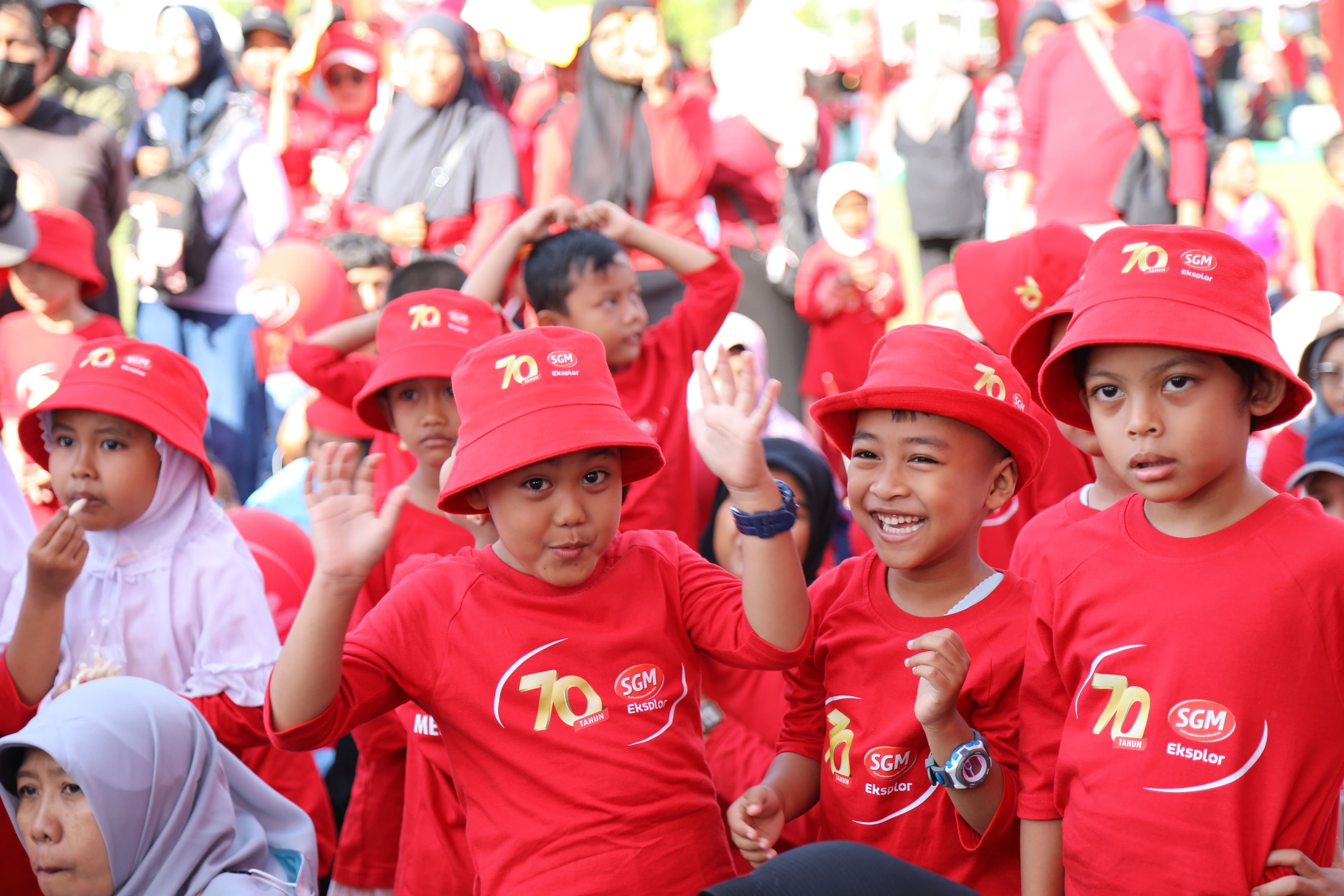 SGM Pecahkan Rekor MURI  Lewat Gerakan Minum Susu Bersama Keluarga Terbanyak di 70 Kota