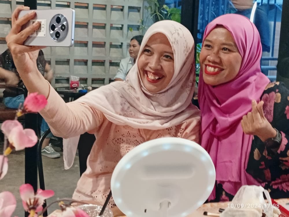 Tips Selfie Cantik dengan Redmi 14C Ala MUA Cuma dengan HP Sejutaan
