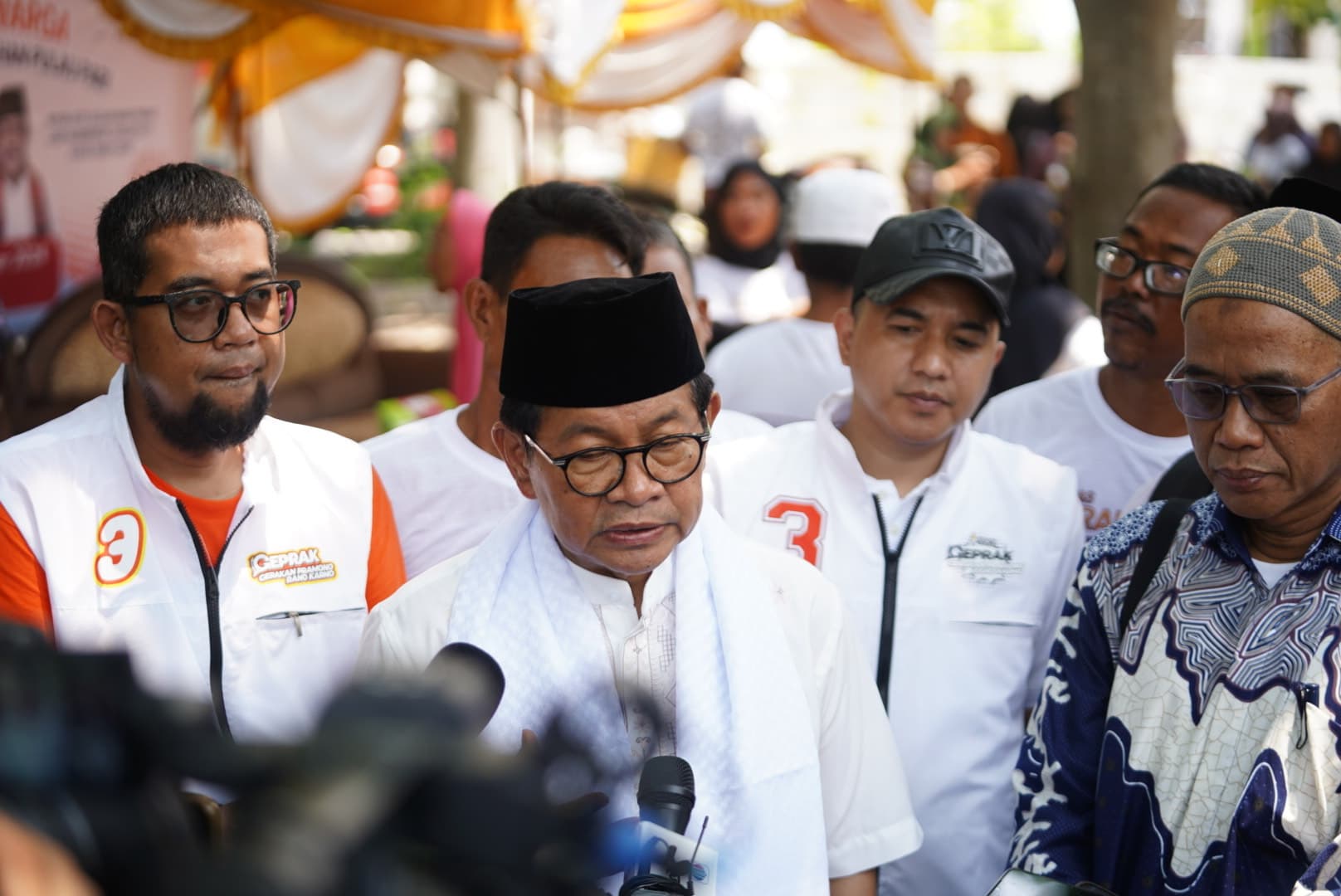 Pramono Anung Janji Cari Solusi Masalah Nelayan Pulau Lancang, Termasuk Bahan Bakar dan Permodalan