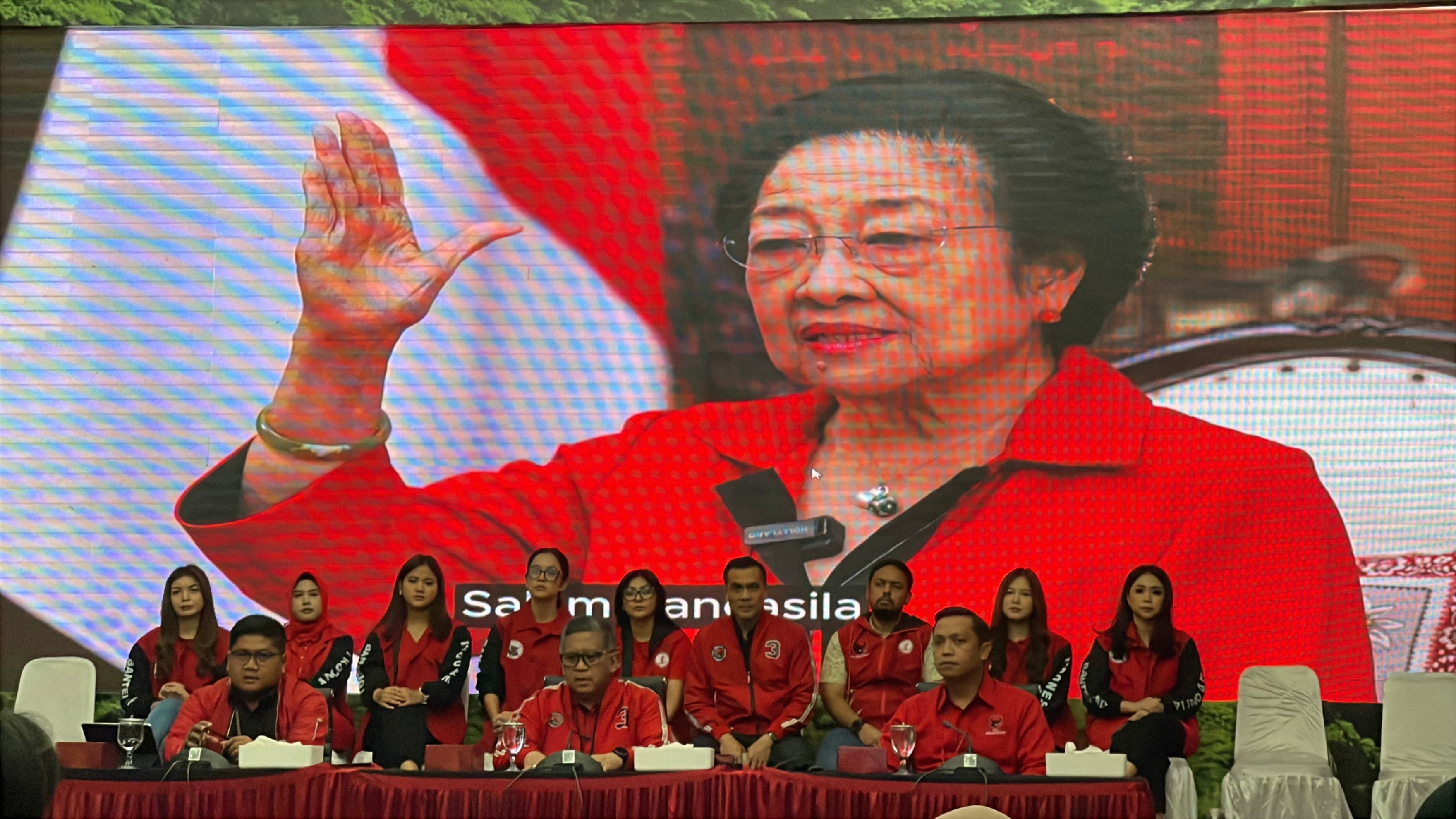 Kandang Banteng di Jateng Roboh, Megawati Serukan Perlawanan!