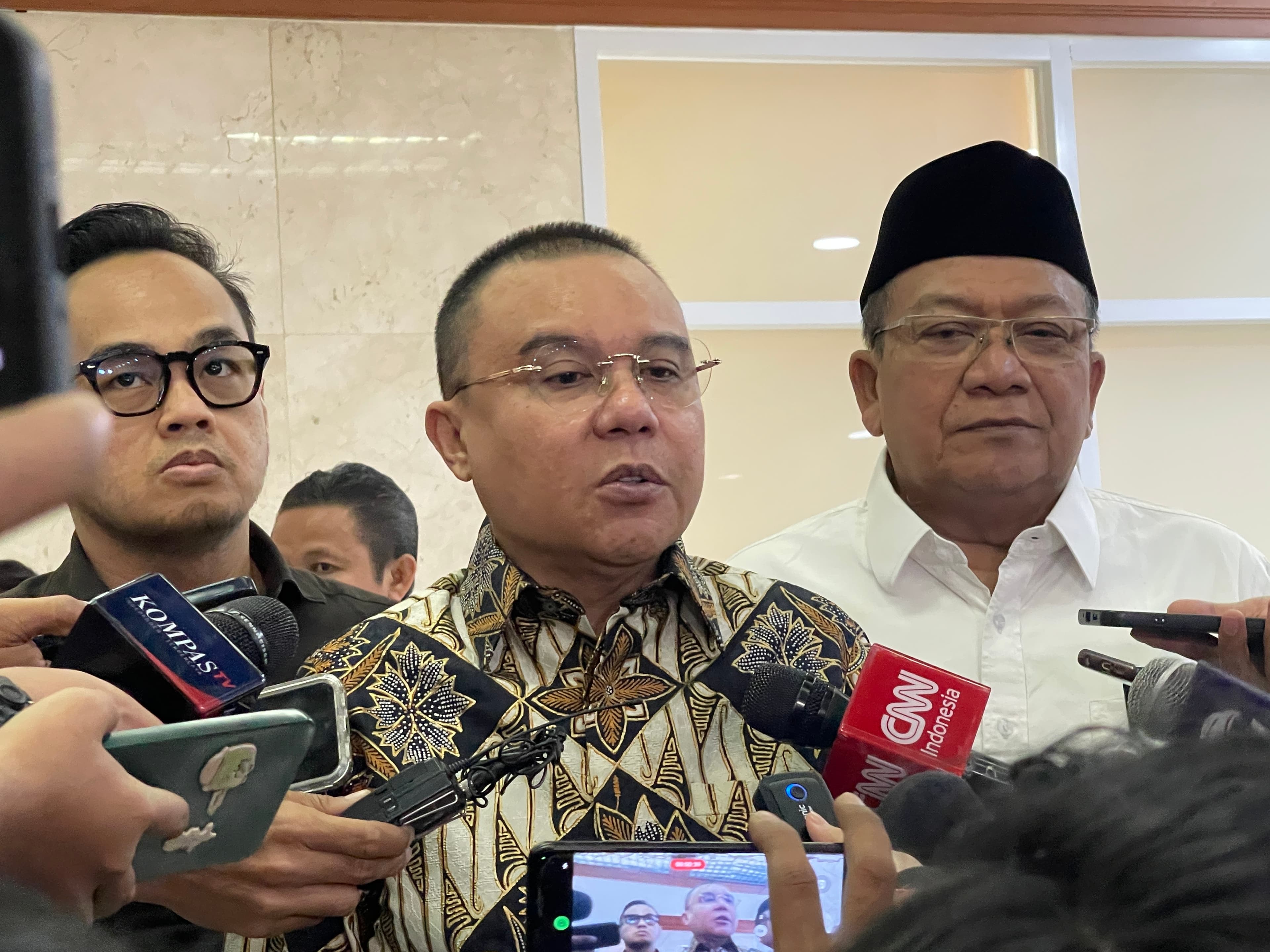 Jokowi Puji Kinerja 100 Hari Prabowo-Gibran, Dasco: Pemerintah On The Track