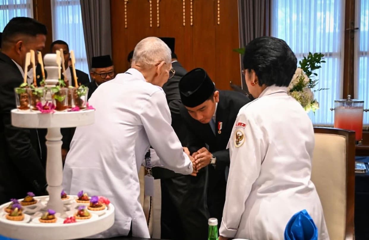 Gugatan Purnawirawan Soal Pemakzulan Gibran ke DPR Dinilai Cacat Konstitusi, Ini Penjelasannya!