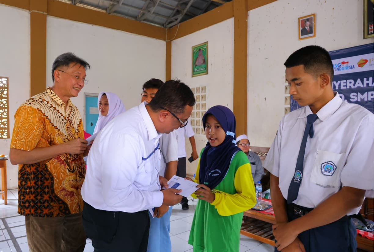 PIK2 Dukung Anak Muda Tangerang Raih Mimpi Lewat Beasiswa dan Silat