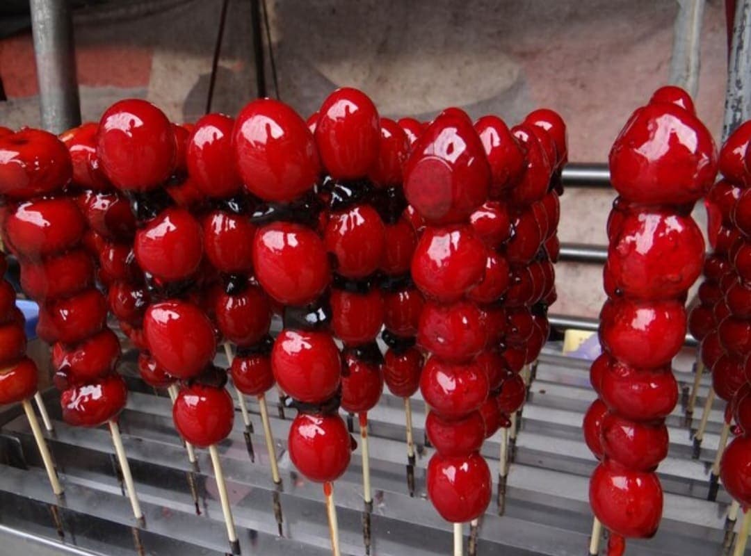 Tanghulu: Resep dan Tips Agar Tak Mudah Leleh