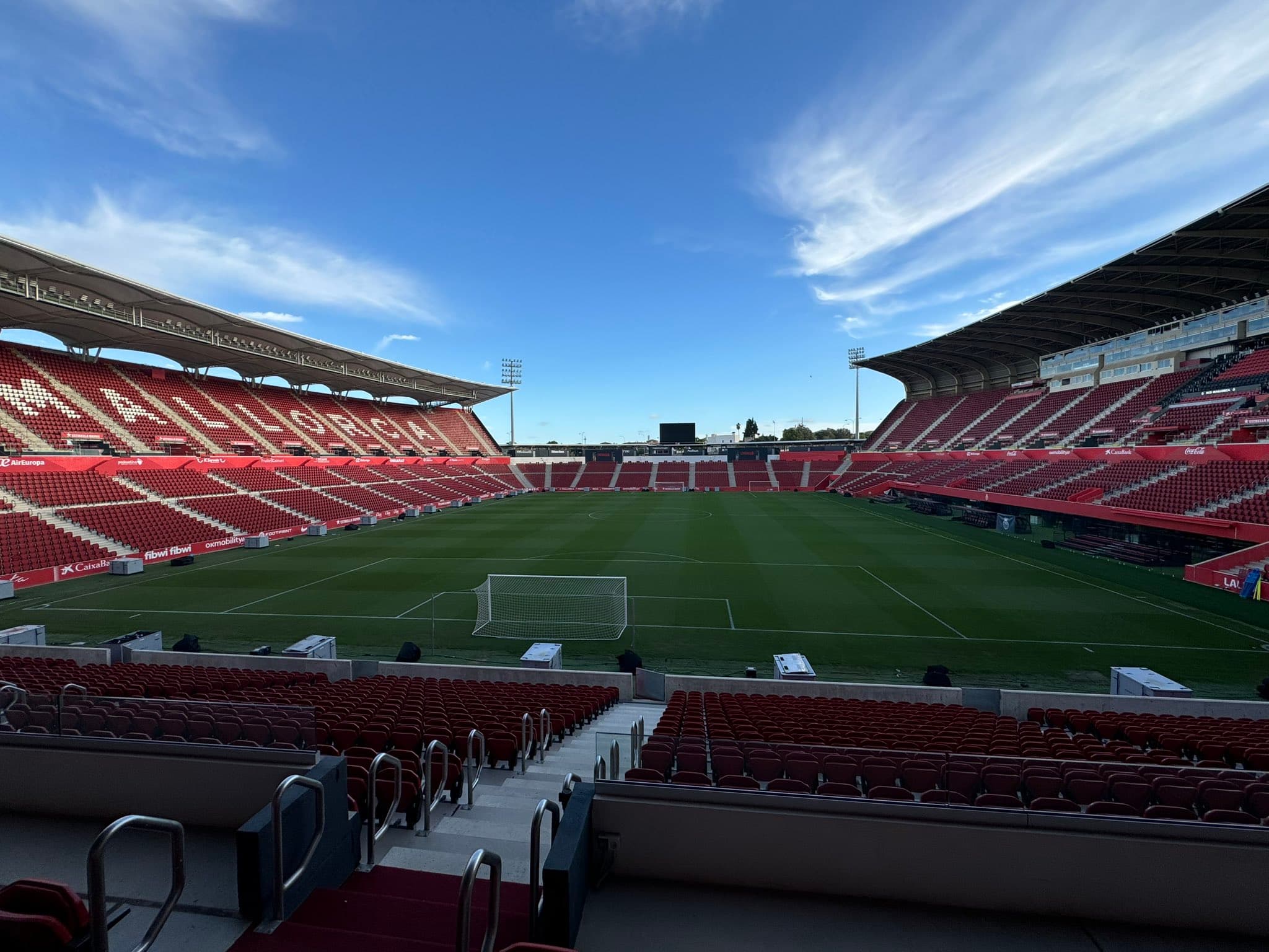 Jadwal Siaran Langsung Sepakbola Eropa Malam Ini: Wolves vs Man City, Mallorca vs Barcelona 