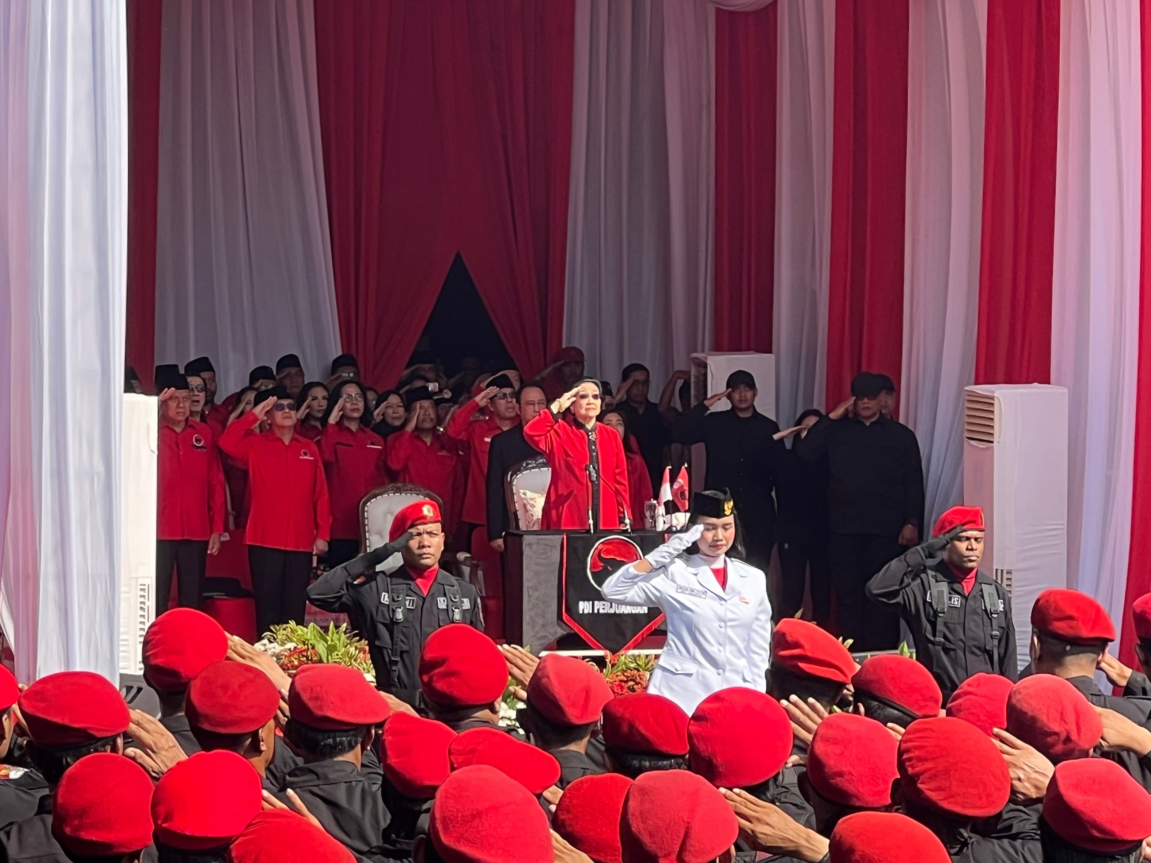 Megawati Pimpin Upacara HUT Ke-80 RI di Sekolah Partai PDIP