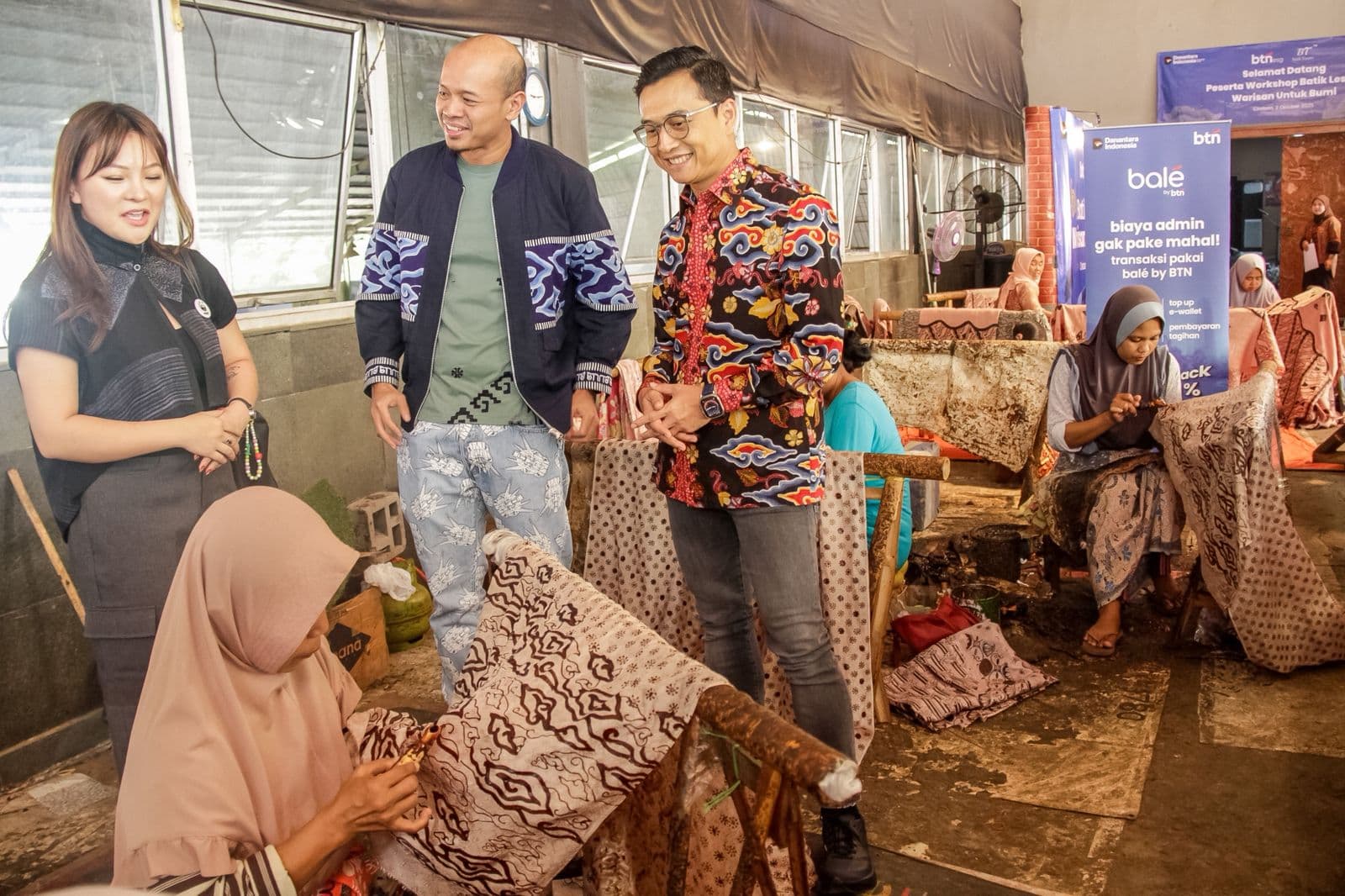 Hari Batik Nasional, BTN Beri Literasi Keuangan dan Teknik Produksi Ramah Lingkungan ke Pengrajin Batik