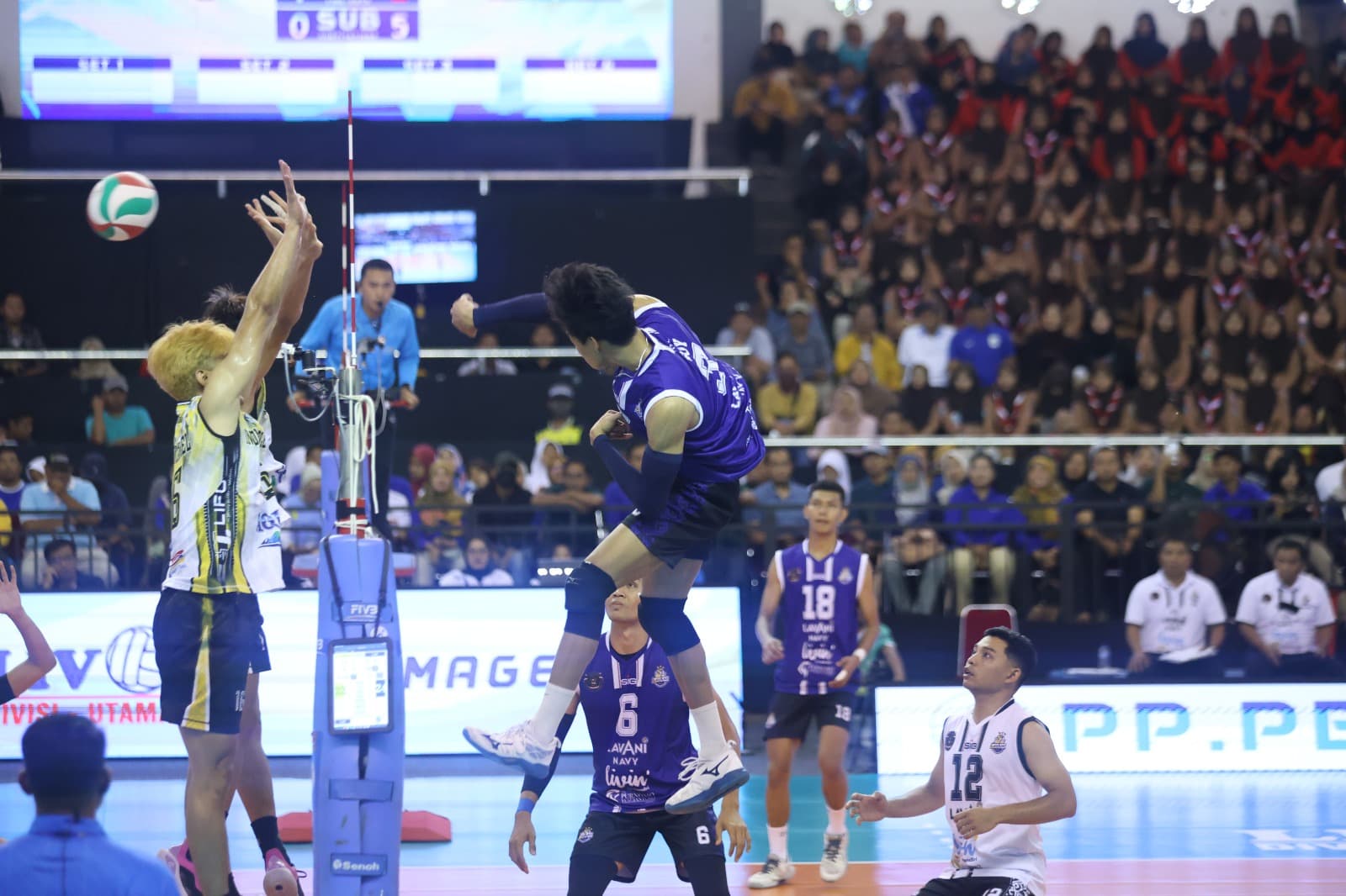 Livoli: LavAni Navy Buka Final Four  dengan Kemenangan Meyakinkan atas Indomaret Sidoarjo
