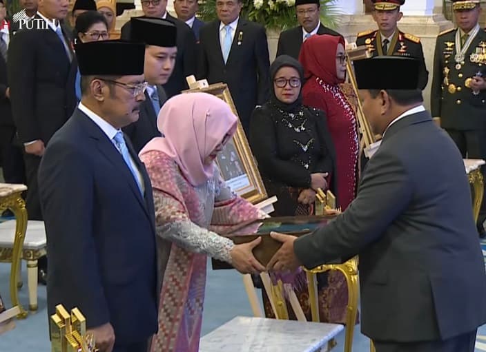 Soeharto, Gus Dur hingga Marsinah Resmi Menyandang Gelar Pahlawan Nasional