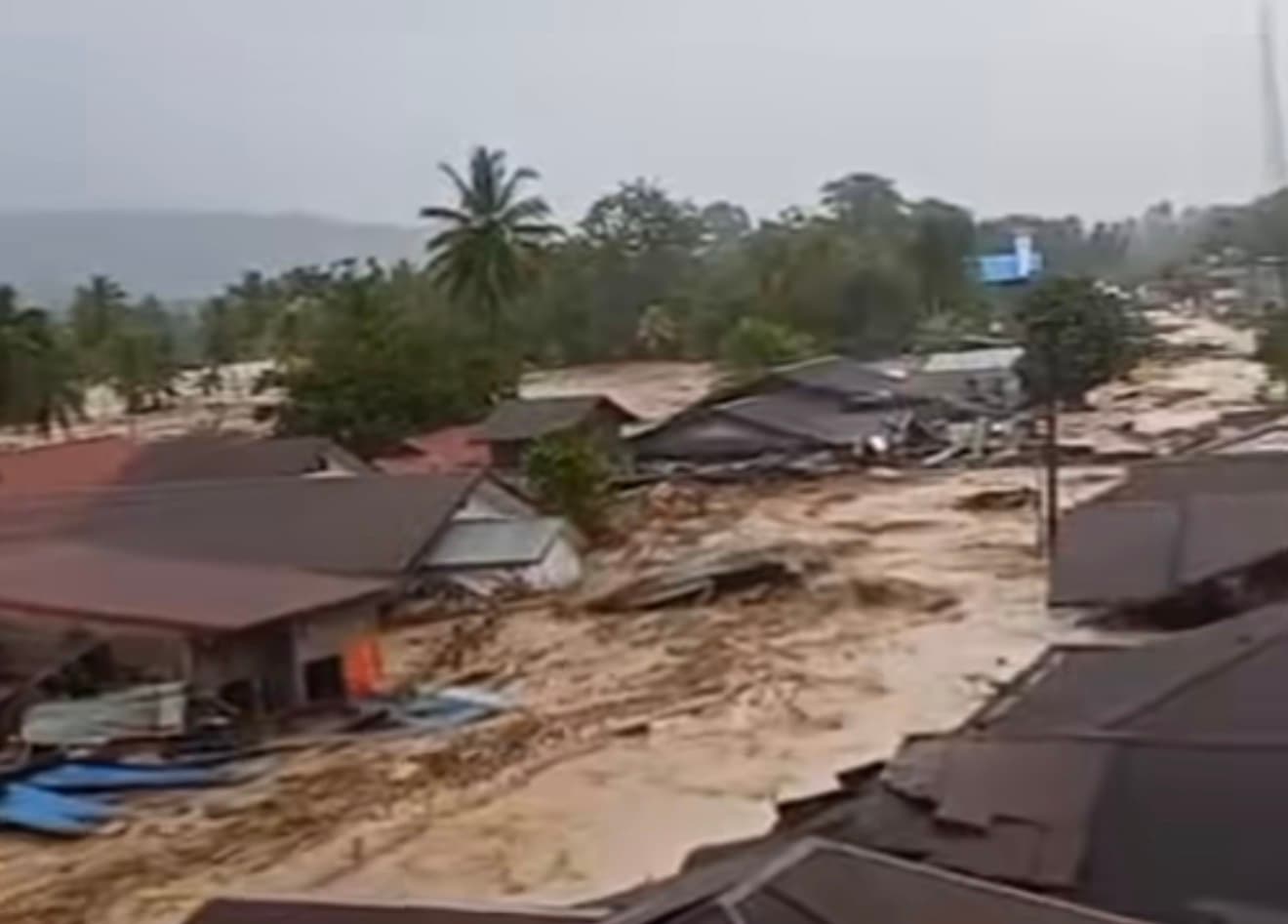 Prabowo Diminta Tetapkan Banjir Bandang di Padang hingga Tapanuli Jadi Bencana Nasional
