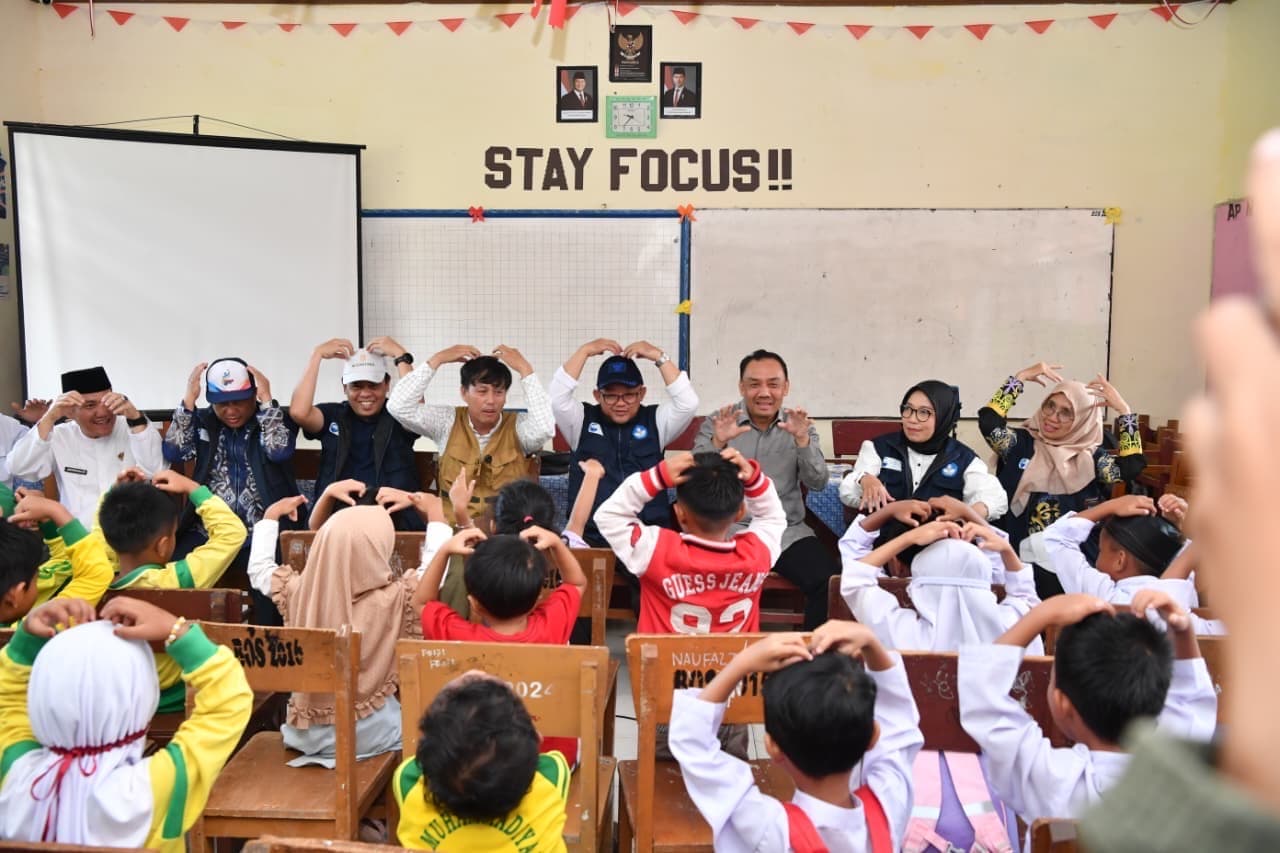 Ini Pesan Mendikdasmen untuk Guru dan Siswa Korban Bencana Sumatera