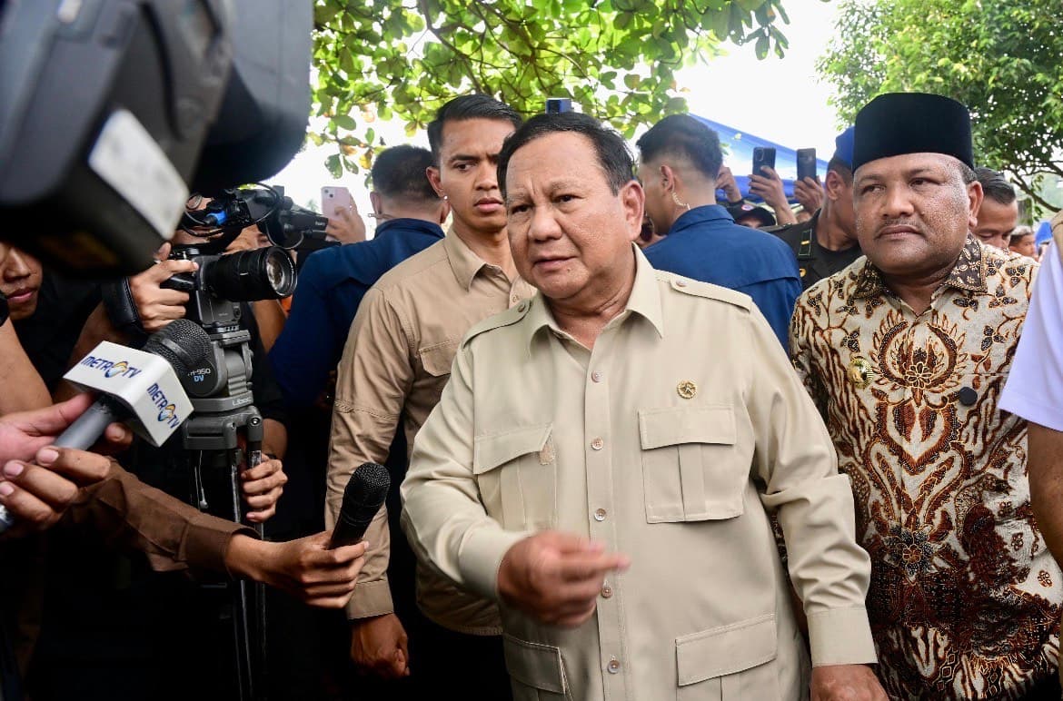 Prabowo Tunjuk KSAD Pimpin Satgas Percepatan Perbaikan Jembatan di Lokasi Bencana