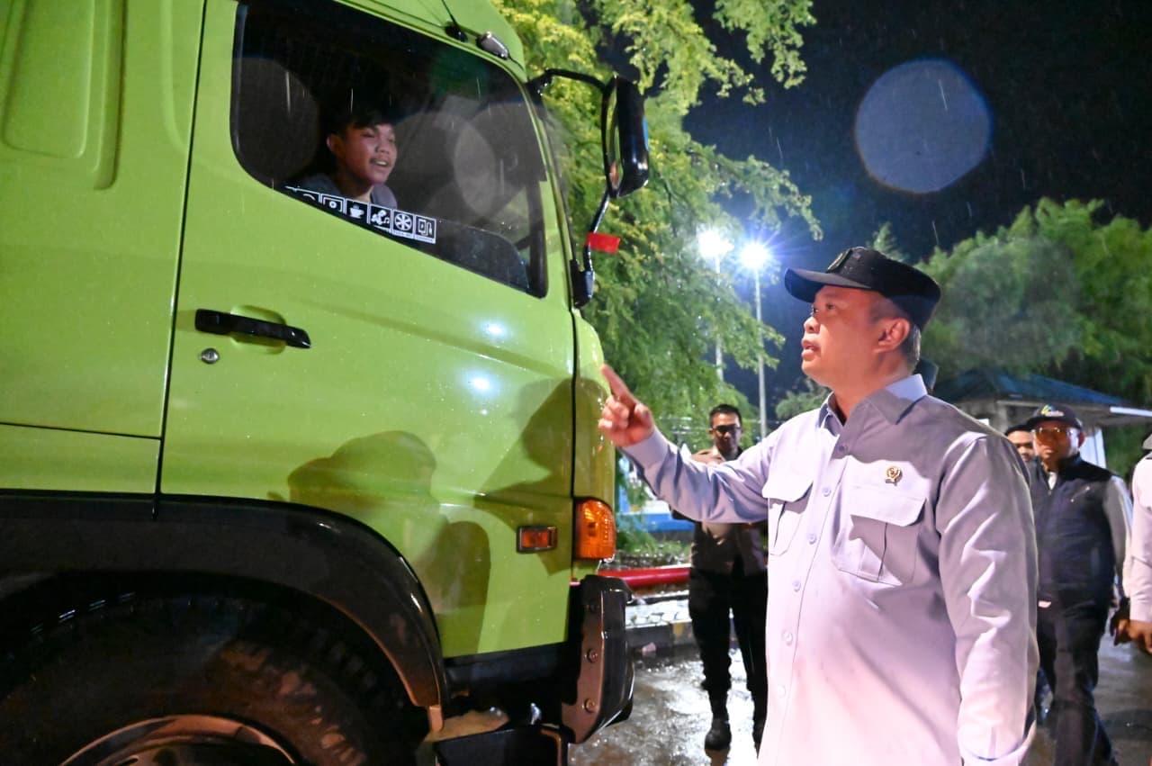 Jelang Natal 2025, Menhub Pastikan Pergerakan Angkutan Jawa-Sumatera Berjalan Lancar